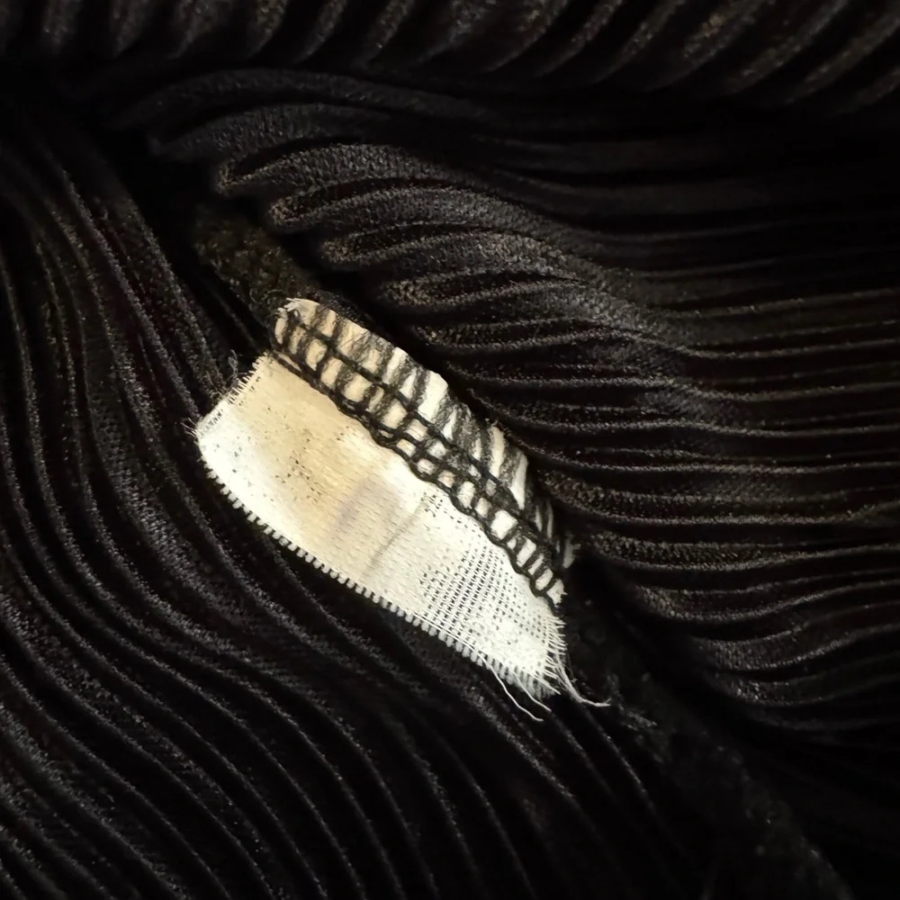 Zara Black Short Sleeve Pleated Top